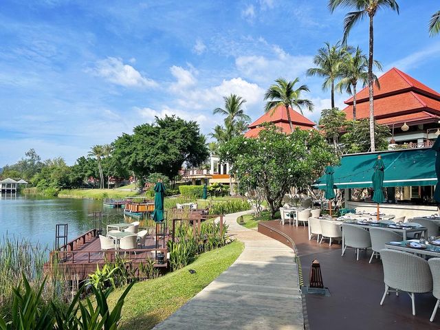 Phuket Banyan Tree, amazing tranquil pool villa~ It's so beautiful to come to the beach to watch the sunset in the evening!