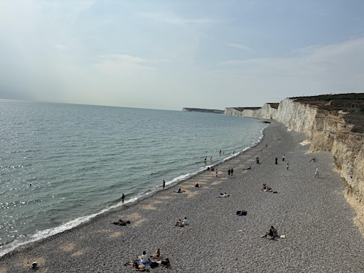 ❤️ Social Hiking Event for Single People in London (Age: 25–45) | Seven Sisters Country Park