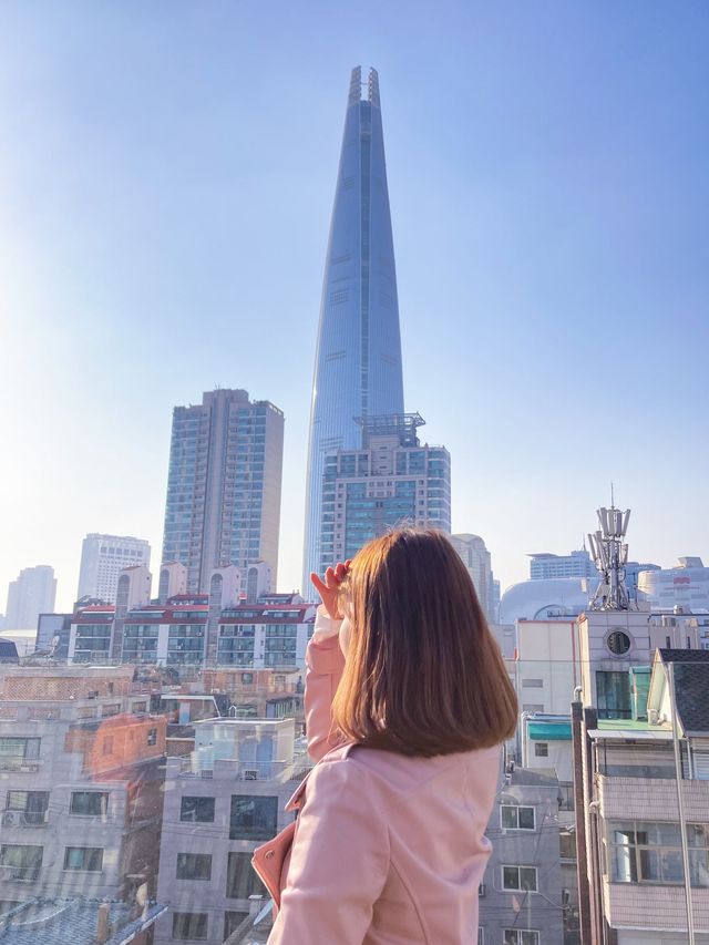 롯데타워가 한 눈에 보이는 “프레스커피”