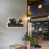 เพลิน Zaab Cafe ชิคๆ
