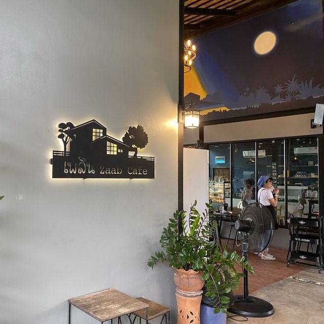เพลิน Zaab Cafe ชิคๆ