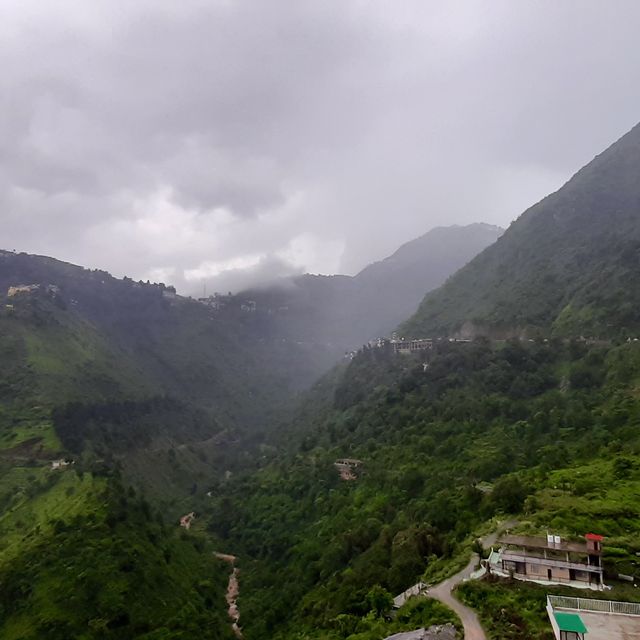 kempty waterfall Mussoorie 
