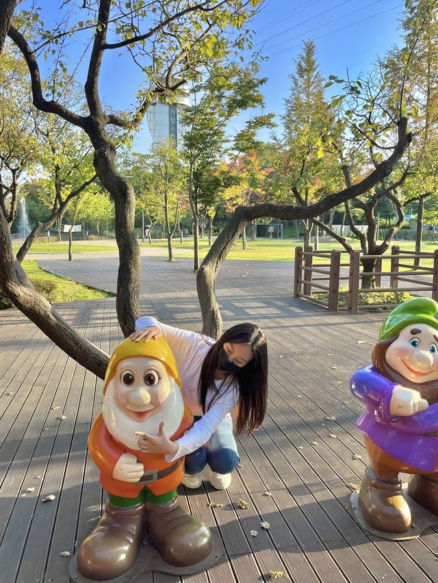 🌿레솔레파크_동화 속 책장🌿