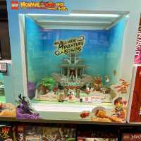 LEGO store, ION Orchard