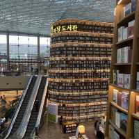 Amazing view of Starfield Library