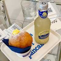 京都　韓国雑貨とドーナツのお店