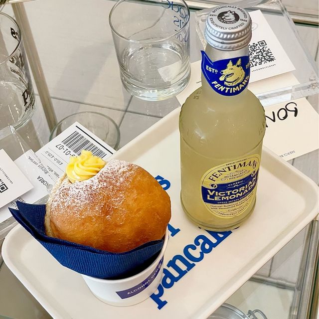 京都　韓国雑貨とドーナツのお店