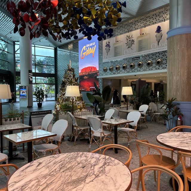 Good ambiance cafe at a convenient location