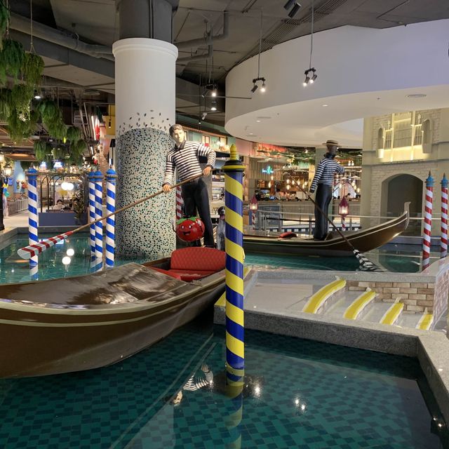 曼谷最新大型shopping Mall 「Terminal 21 Rama 3」 