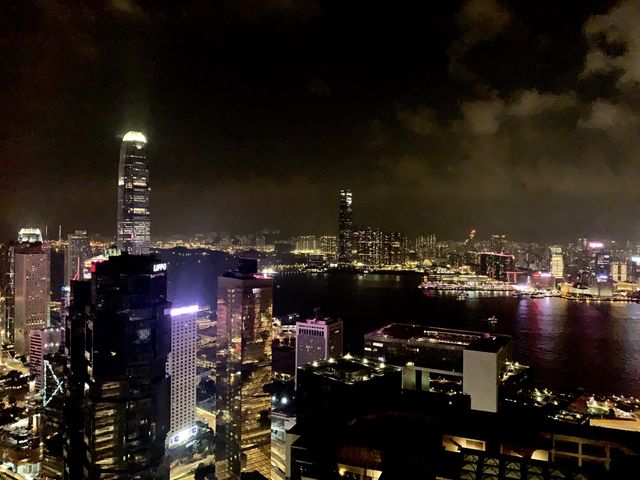 又返黎港麗！