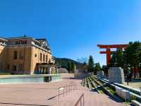 京都　SAKURA 桜めぐり❗️京都市京セラ美術館と桜、平安神宮大鳥居とのコラボに感動❗️