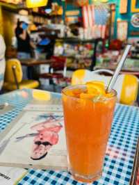  美國50年代主題風素食餐廳