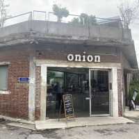 韓国最新ホットプレイス！聖水(ソンス)にあるcafe onion🥐