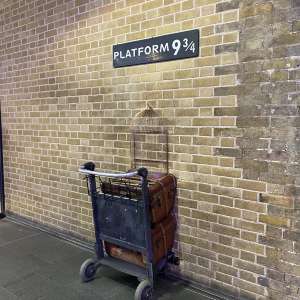 ハリーポッターファン必見、キングクロス駅