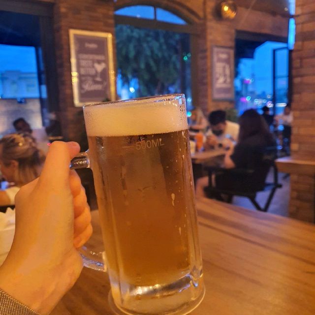 말라카 강변의 예쁜 펍 🍺 그래이비베이비 🍺 