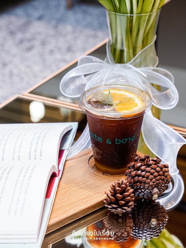 🥯 bite & bond คาเฟ่โทนสีขาวน้ำตาลใกล้เสาชิงช้า