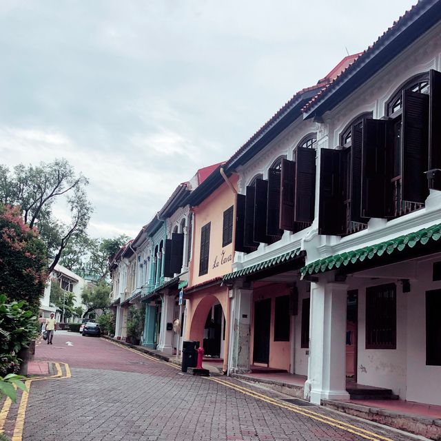 Interesting Martinis at Emerald Hill