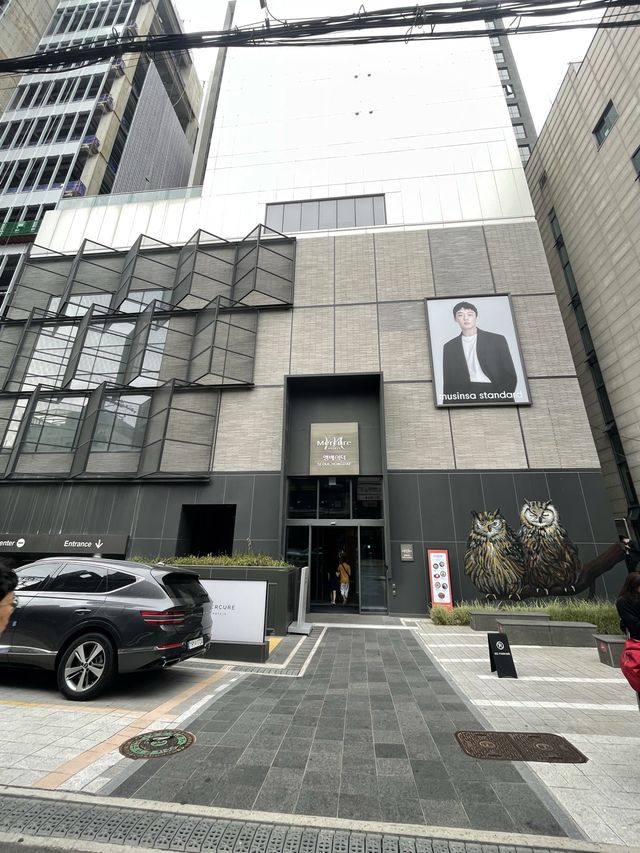 홍대와 접근성도 좋고 침구가 정말 편안한 머큐어앰버서더 서울 홍대