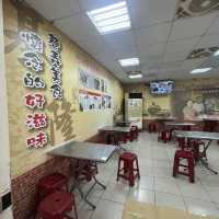 基隆有名的老店-孝三路大腸圈！