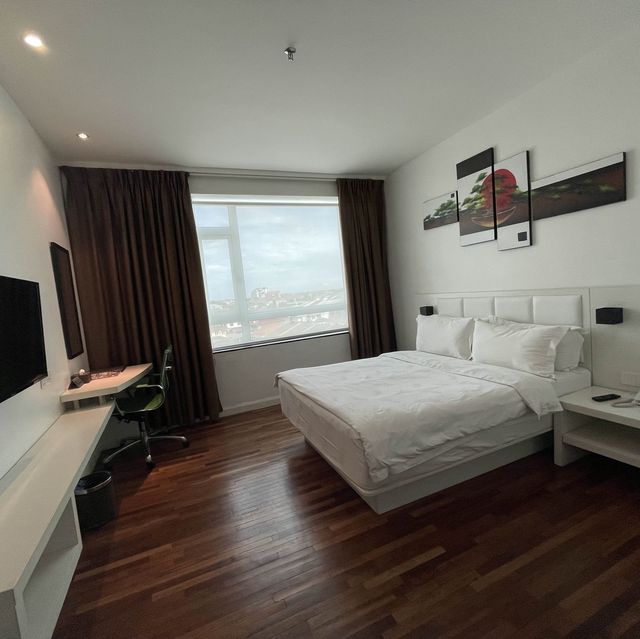 Pine Garden Hotel 