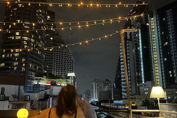 Tt rooftop bar ติด bts ทองหล่อ | Trip.com กรุงเทพฯ