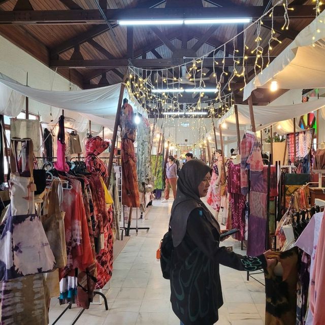 LOCAL SOUVIOR AT LANGKAWI 