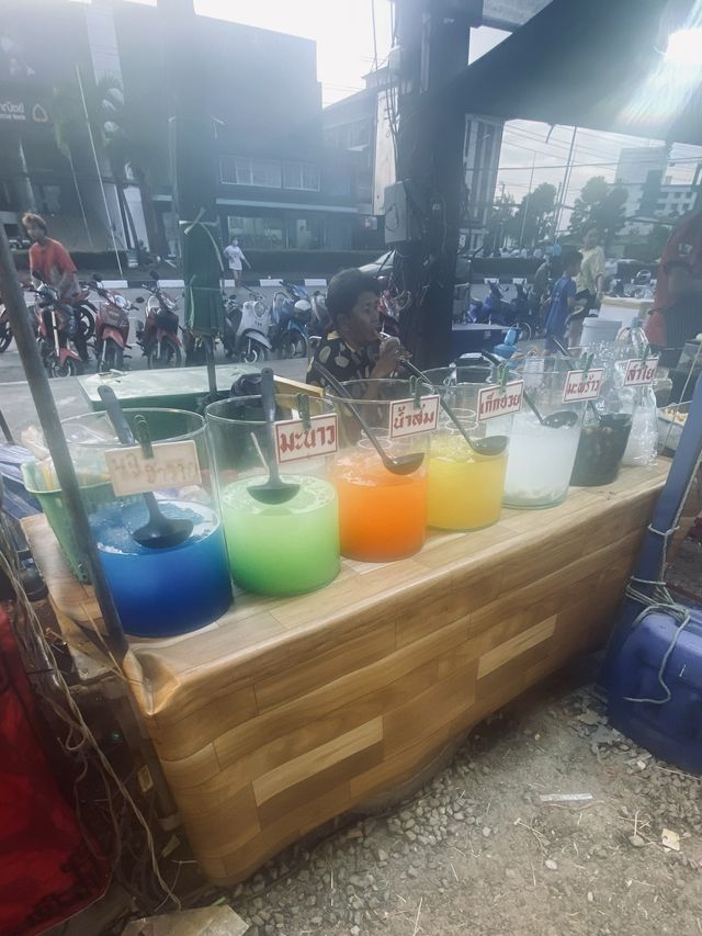 สามแยกตราด-คลองใหญ่ มีแต่ของอร่อย| ตราด