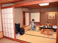 加賀屋~日本人一生必住一次的溫泉飯店｜38年榮獲溫泉飯店冠軍寶座｜頂級服務 豪華溫泉｜連商店街都好逛 