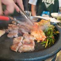 비오는 날 실내데이트는 삼겸살맛집 제주토종흑돼지