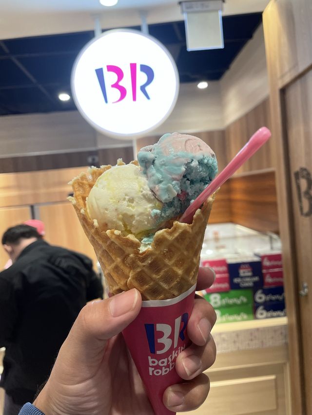 台北信義區 ｜ Baskin Robbins 31冰淇淋 微風南山atre店