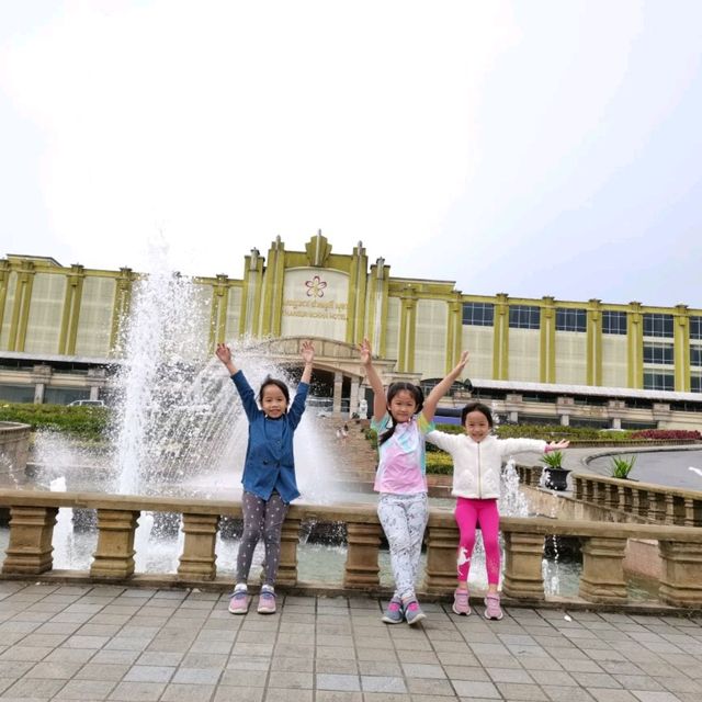 Bokor maintain, Bokor city