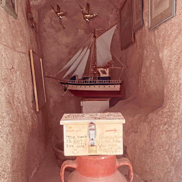 Traditional village in the heart of SANTORINI