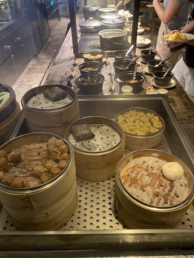 Eating in real Farmhouse break buffet cool env