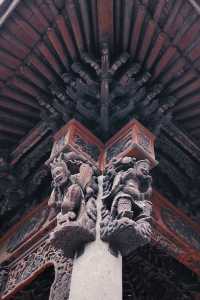 The three sculptures in the Chenghuang Temple in Shaoxing Shengzhou are truly stunning, worthy of being the number one building in Xishan.