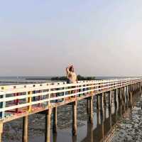 สะพานสายรุ้ง ชายทะลกาหลง