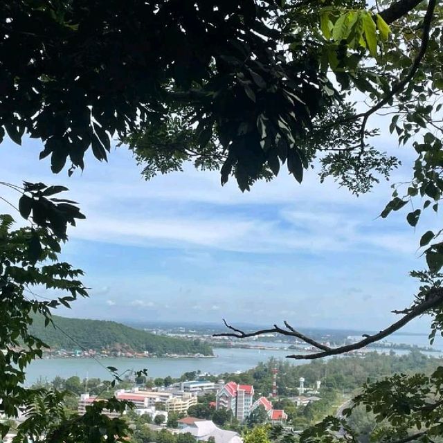 จุดชมวิวที่สวยที่สุดของเมืองสงขลา ยอดเขาตังกวน