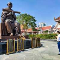 ไหว้พระวัดระฆังโฆสิตาราม