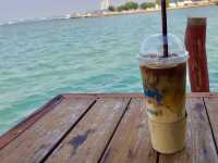 จิบกาแฟที่ kept pier cafe