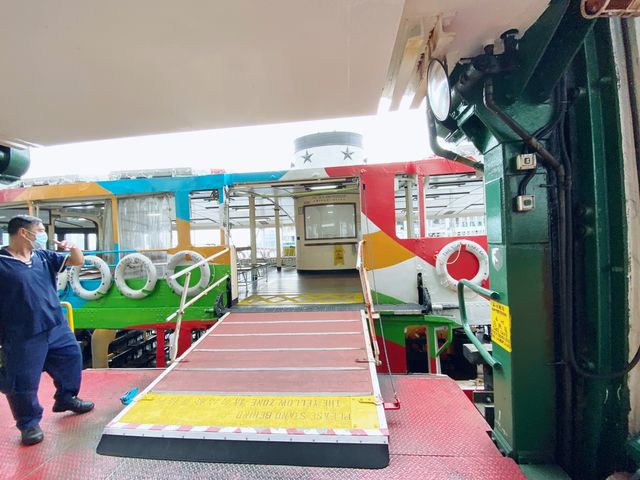 天星小輪欣賞無敵海景