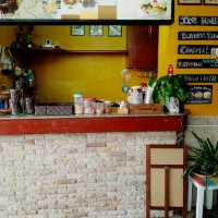 แวะคลายร้อนที่"กมลาไอศครีมโรล"@Kamala dream