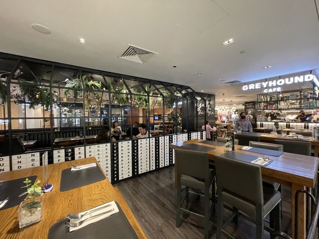 Hipster cafe