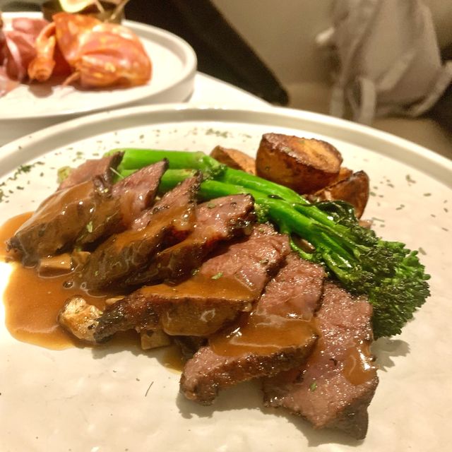 尖沙咀落地玻璃文青cafe - Lemna