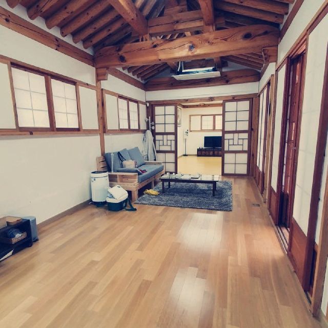 고즈넉한 한옥에서의 하룻밤♡ 한복 필수!