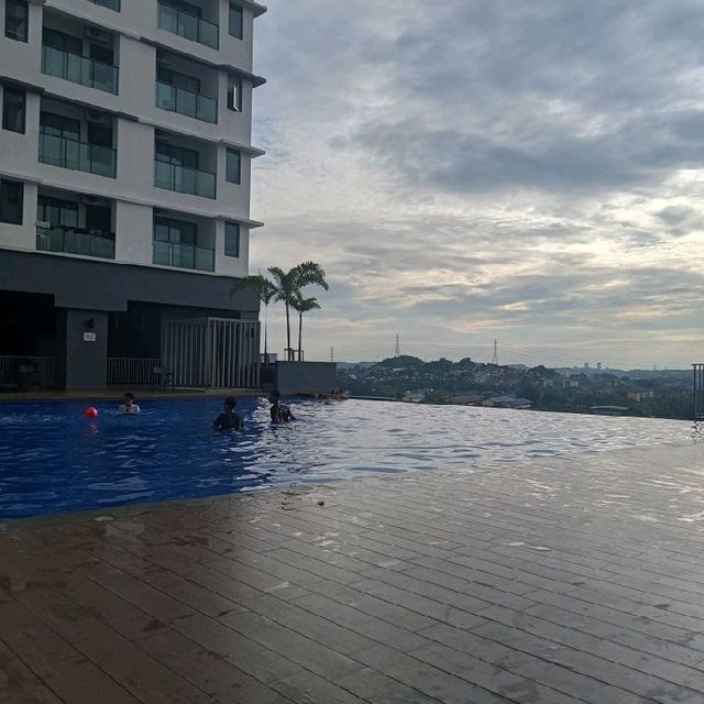 A night stay at Bangi with great pool scenery