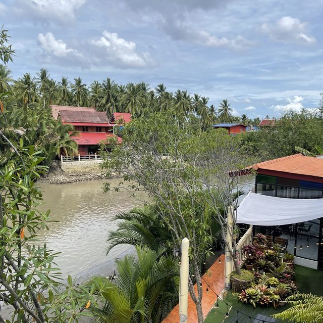 ที่พักน่ารัก ริมน้ำอัมพวา