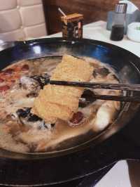 【深水埗】一次過享受烤魚+雞煲嘅火鍋店🍲 性價比超高🎉一定再回頭！