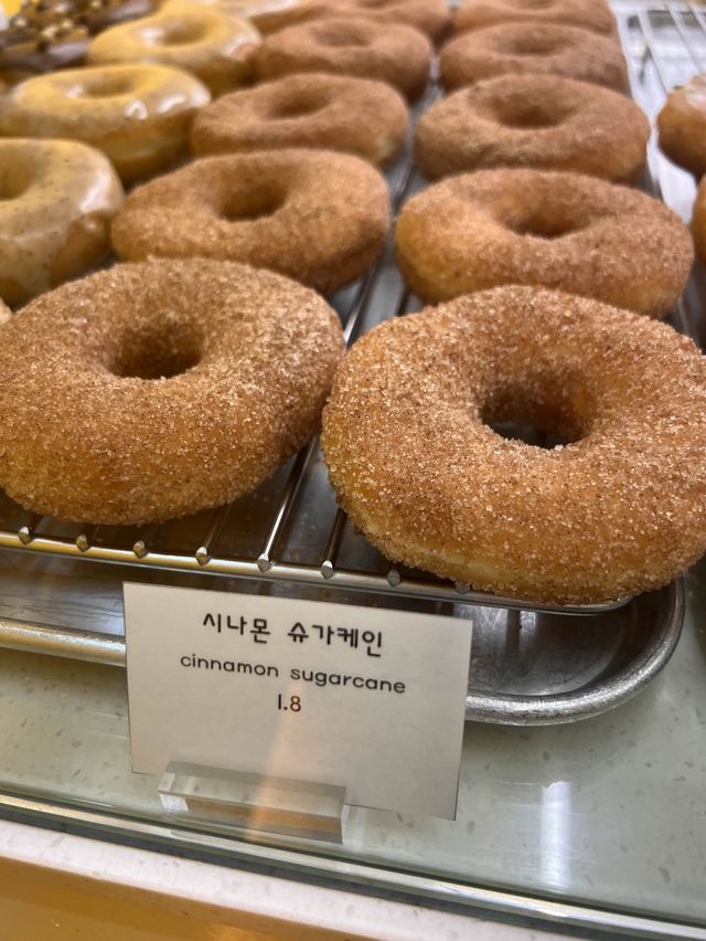 韓国/ソウル【麻浦区】黄色いドーナツ屋さん🍩💛