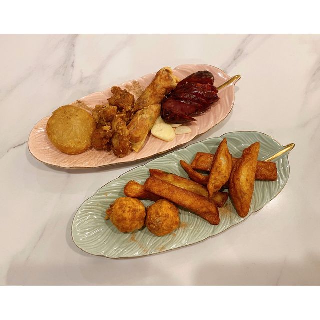 櫻花樹下的台式餐廳