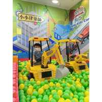 kidskidscar  室內遊玩好地方