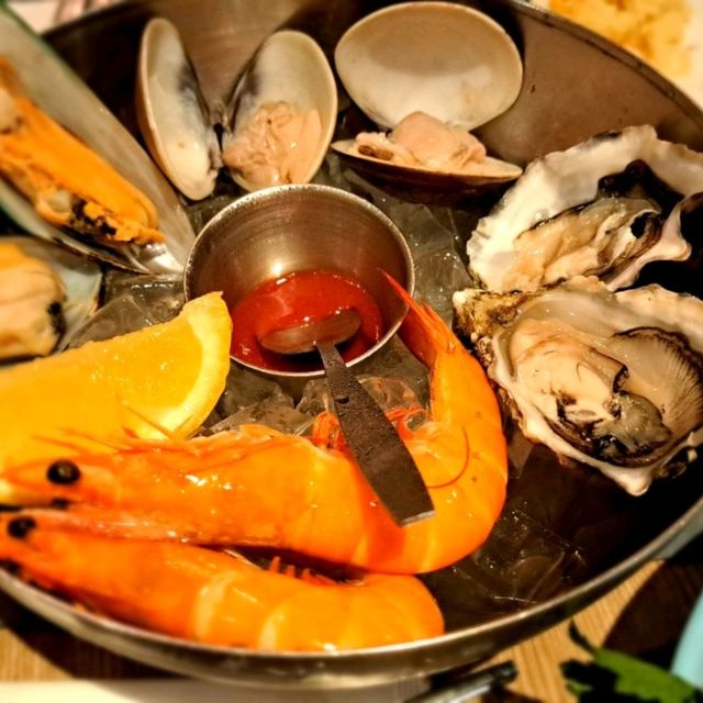 Hong Kong is a truly beautiful city and Paradise of food